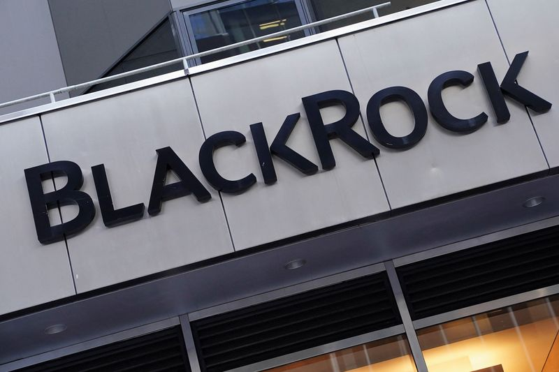 BlackRock, AmEx extend hybrid work plans as Omicron spreads across U.S.
