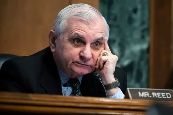 Nghị sĩ Mỹ dội gáo nước lạnh kế hoạch cung cấp chiến đấu cơ cho Ukraine