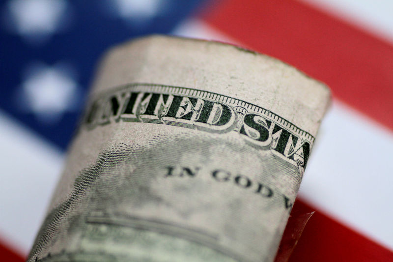 Đồng USD giảm khi lo ngại về khủng hoảng ngân hàng giảm bớt