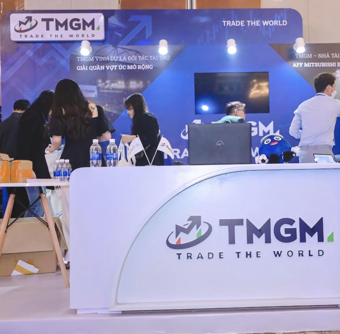 TMGM kết thúc chuyến công tác tại Info Finance Việt Nam