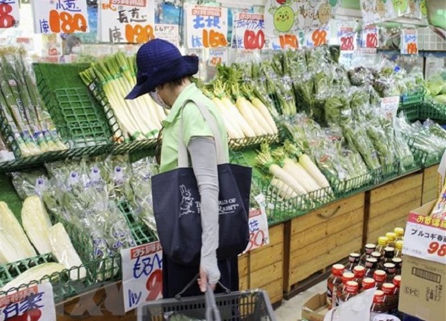 Lạm phát dai dẳng tiếp tục gây sức ép cho nền kinh tế Nhật Bản