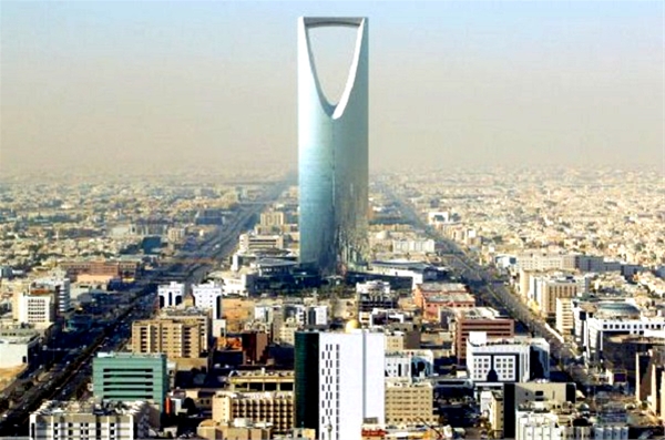 油价低迷经济恶化，沙特向银行提供40亿美元贷款过冬