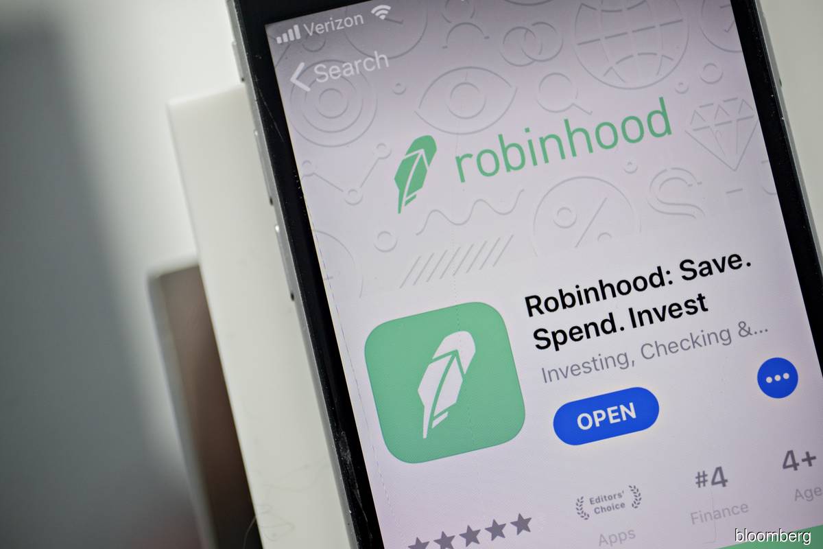 Robinhood Users Vent Frustration After Some Accounts Were Hacked
