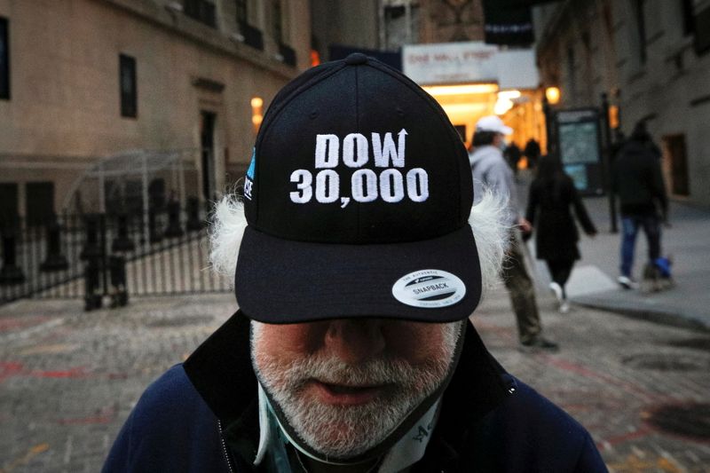 BREAKING: S&P 500, Dow Retreat From Record Closing Highs After Grim Jobless Data