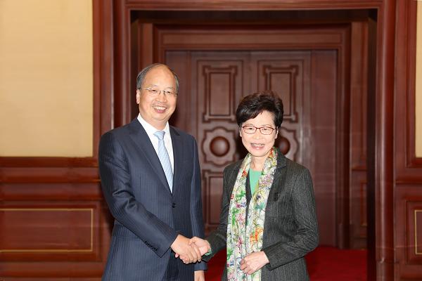 易会满会见香港特别行政区行政长官林郑月娥