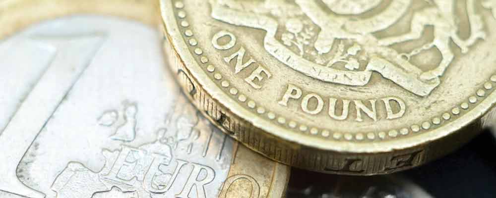 BREAKING - Euro to Pound Exchange Rate Sinks as Bank of England is Cautiously Upbeat