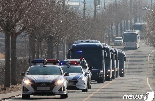 韩国前总统李明博所在拘留所748人确诊