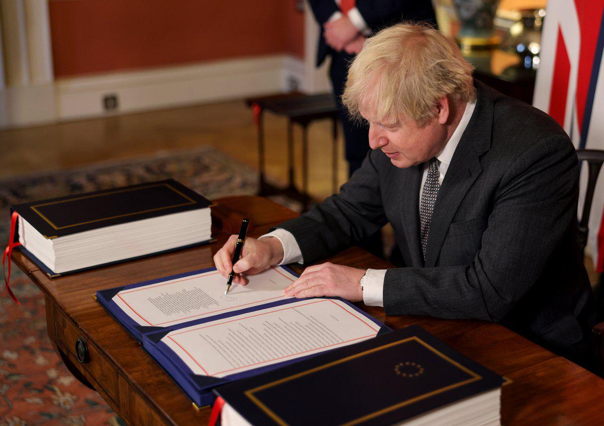 正式结束长达四年脱欧纠葛 英欧领导人完成贸易协定签署程序