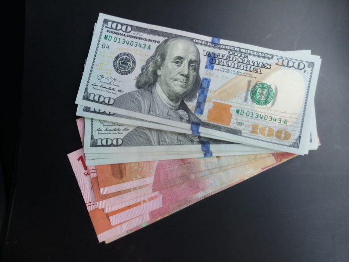 Rupiah Melemah ke Rp14.620/USD, Dollar di Asia Terkoreksi di Hari Ketiga, Data Inflasi