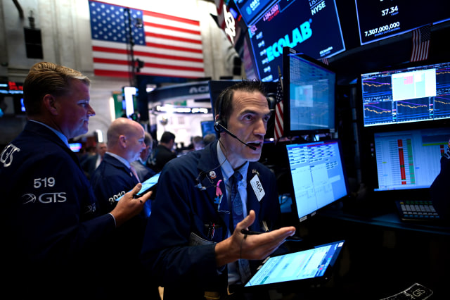 Wall Street Ditutup Melesat, Dow Jones dan S&P 500 Cetak Rekor Lagi