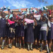 XM慈善 – 援助乌干达女孤