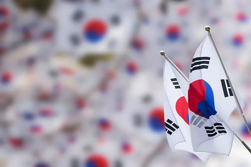 亚洲第一个“加息”的主要经济体：韩国！