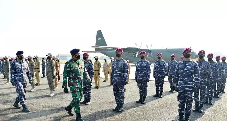 Pakai Pesawat TNI AU, KSAL Yudo Margono Lepas Keberangkatan Satgas Covid-19 ke Papua