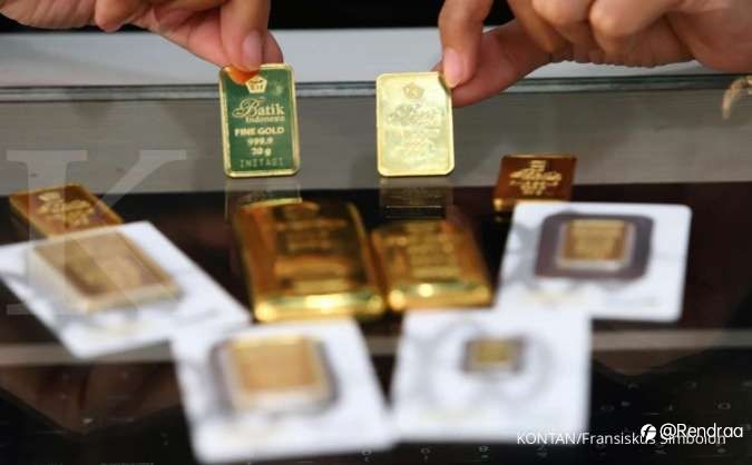 Harga emas Antam berada di Rp 929.000 per gram pada hari ini, Senin (13/9)