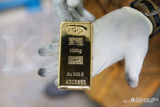 Harga emas spot stabil di US$1.811,66, menunggu data pekerjaan AS