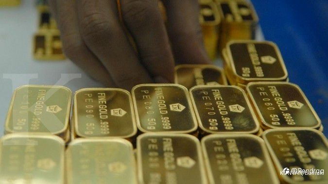 Harga emas Antam anjlok Rp 14.000 ke Rp 918.000 per gram pada hari ini, Jumat (17/9)