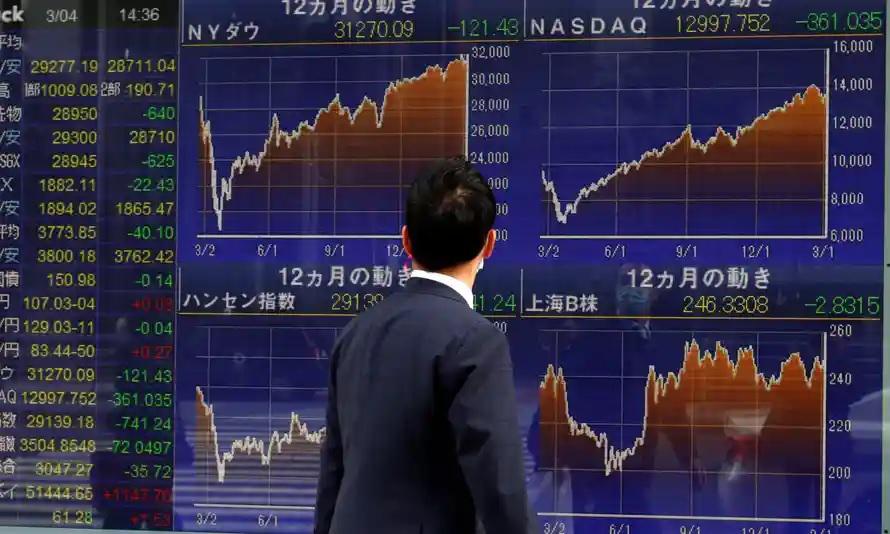 Asian stocks mixed as traders averse to risk