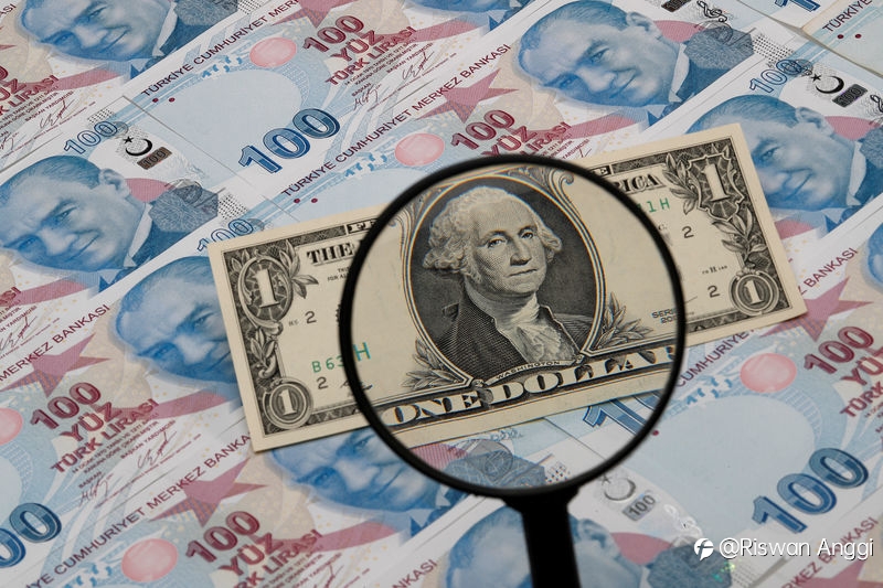 Notulen Fed Perkuat Ekspektasi Tapering, Dolar AS Bergerak Mixed