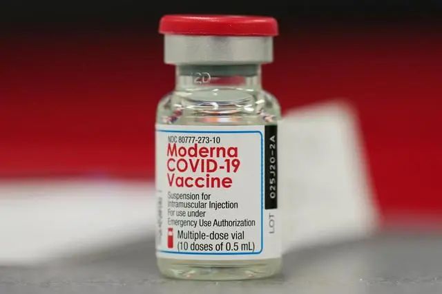 FDA给Moderna和强生加强针开绿灯，首次批准混搭疫苗加强针