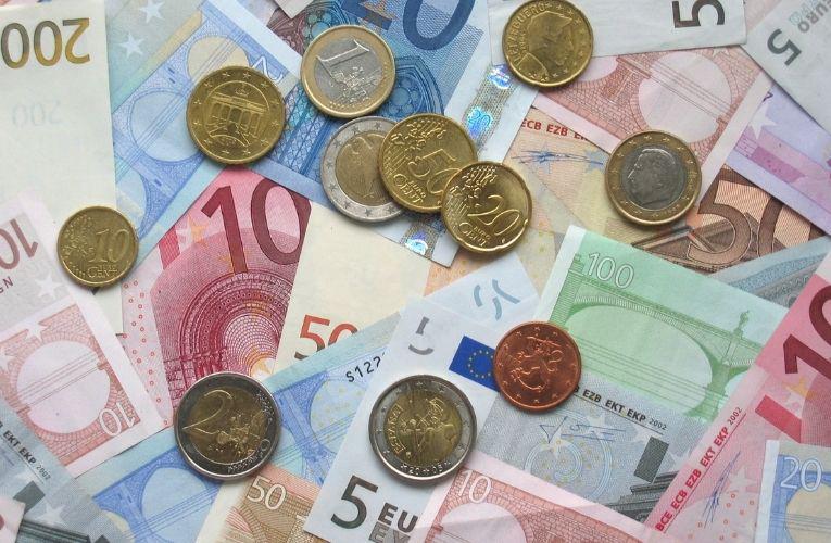 EUR/USD: Apakah Inflasi Akan Menjadi Katalis Turunnya Euro? - Forexsignal88.Com - Signal Forex Indonesia