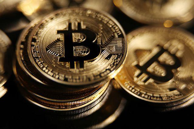 Bitcoin Sinks Below $22,000. Crypto Stocks Coinbase and Marathon Digital Tumble.