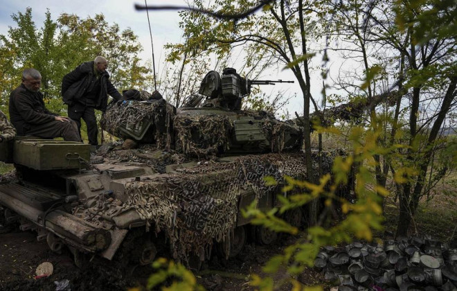 Quân đội Ukraine tập trung xe tăng, thiết giáp tới khu vực Kherson