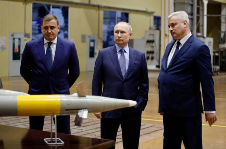 Tổng thống Putin giao nhiệm vụ nóng cho công nghiệp quốc phòng Nga