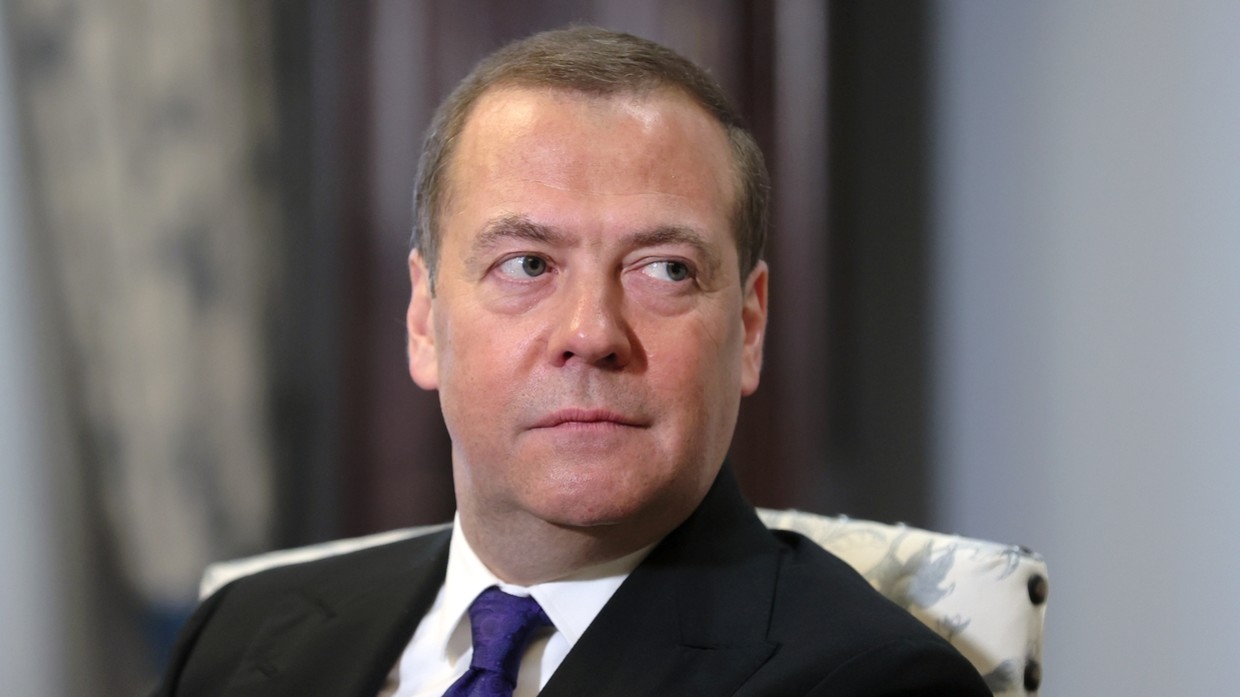 Ông Medvedev nói về dấu hiệu rạn nứt trong quan hệ Mỹ - EU