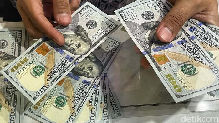 Dolar AS Menguat Terhadap Rupiah, tapi Masih Betah di Bawah Rp 15.000