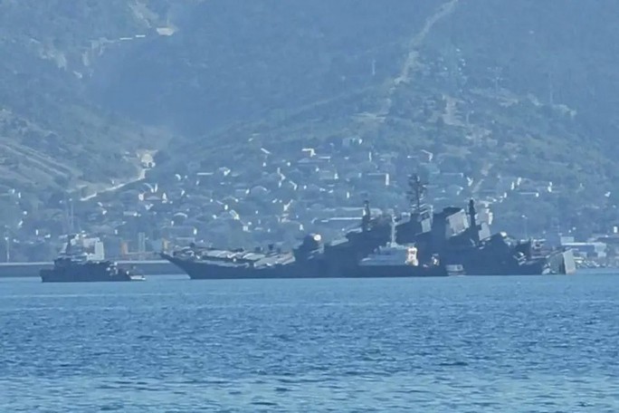 Căng thẳng sau vụ Ukraine tấn công tàu dầu Nga gần Crimea