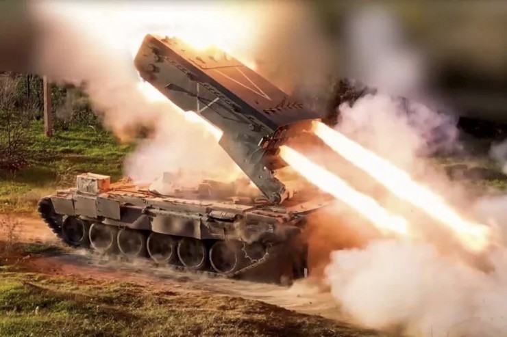 Nga tấn công vị trí quân đội Ukraine bằng hỏa thần nhiệt áp tạo sóng xung kích