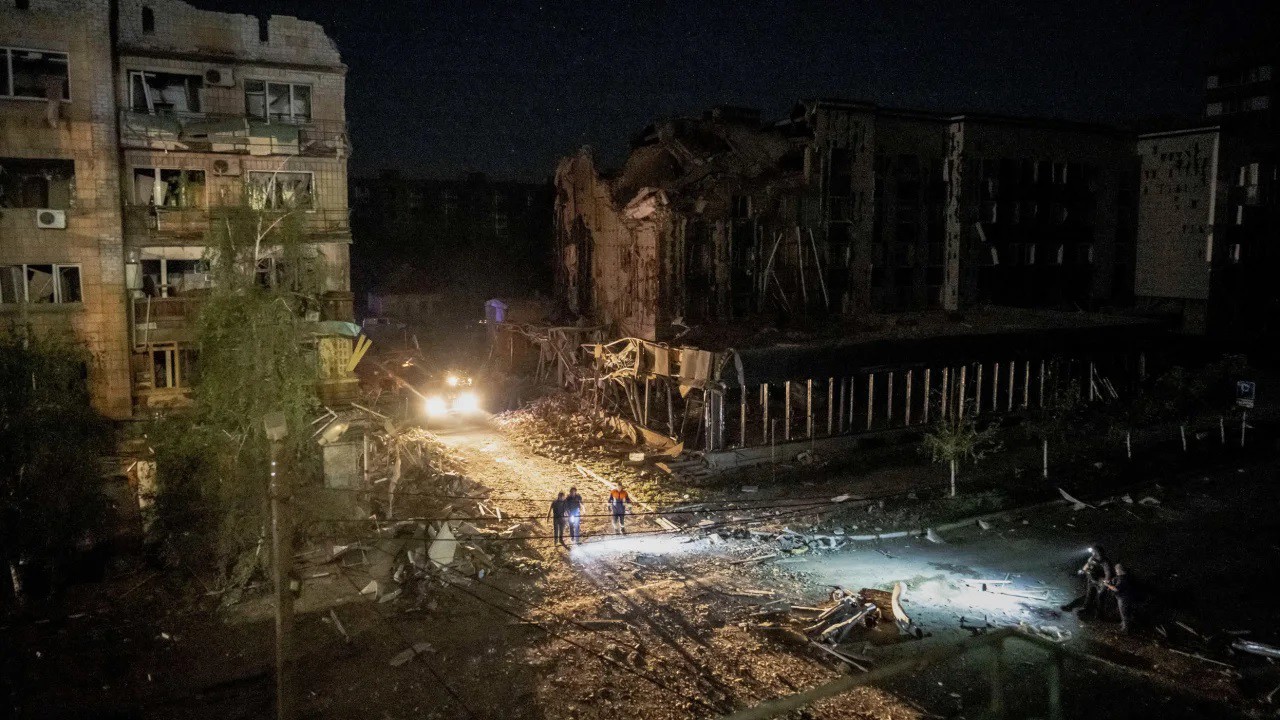 Ukraine nói Nga tập kích tên lửa kiểu nhấn đúp, gây tổn thất nặng