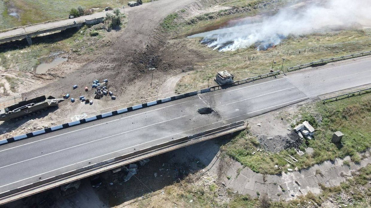 Nga nói Ukraine tập kích, gây hư hại hai cây cầu ở Crimea bằng tên lửa Storm Shadow