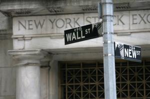 Wall Street Melemah Jelang Keputusan The Fed