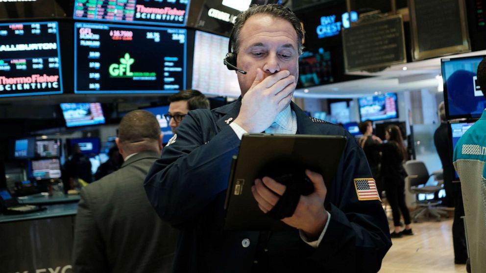 Wall Street Dibuka Melemah Terbebani Peningkatan Yield Surat Utang