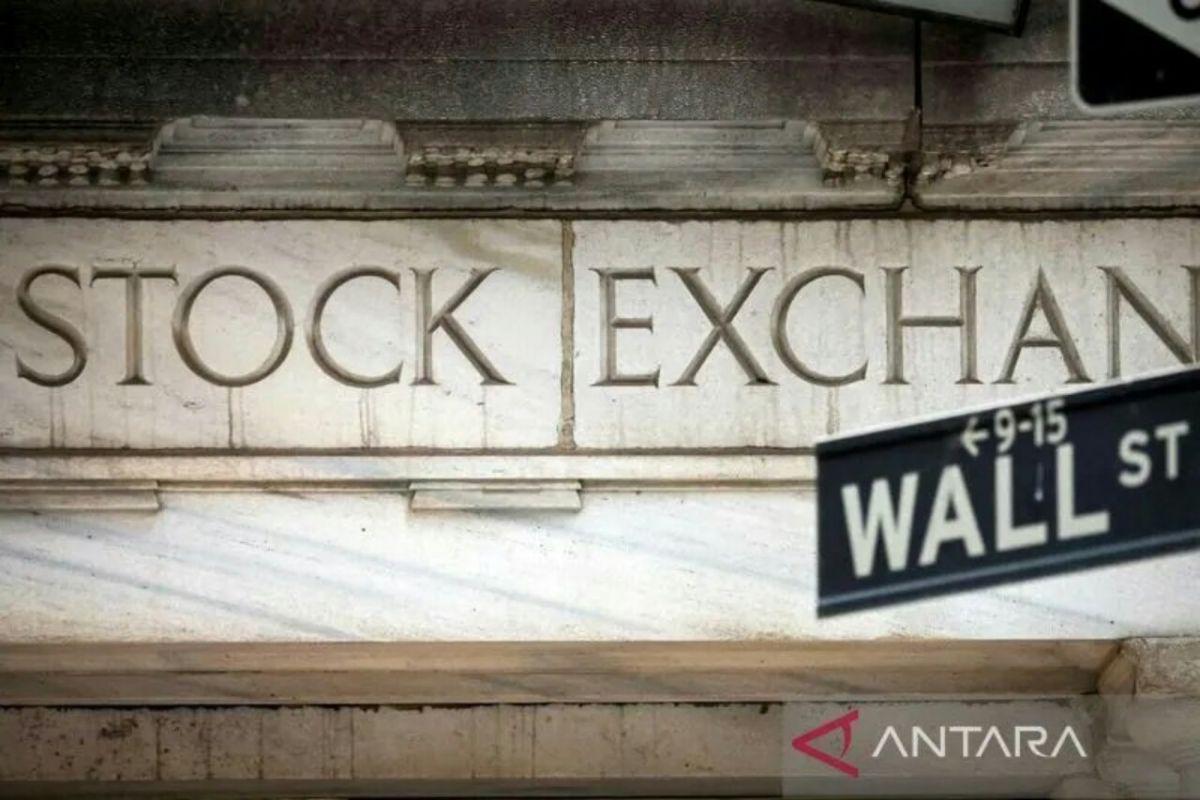 Wall Street naik tajam jelang pertemuan bank sentral AS
