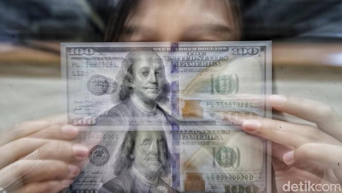 Dolar AS Kian 'Berotot', Money Changer Jual Nyaris Rp 16.000