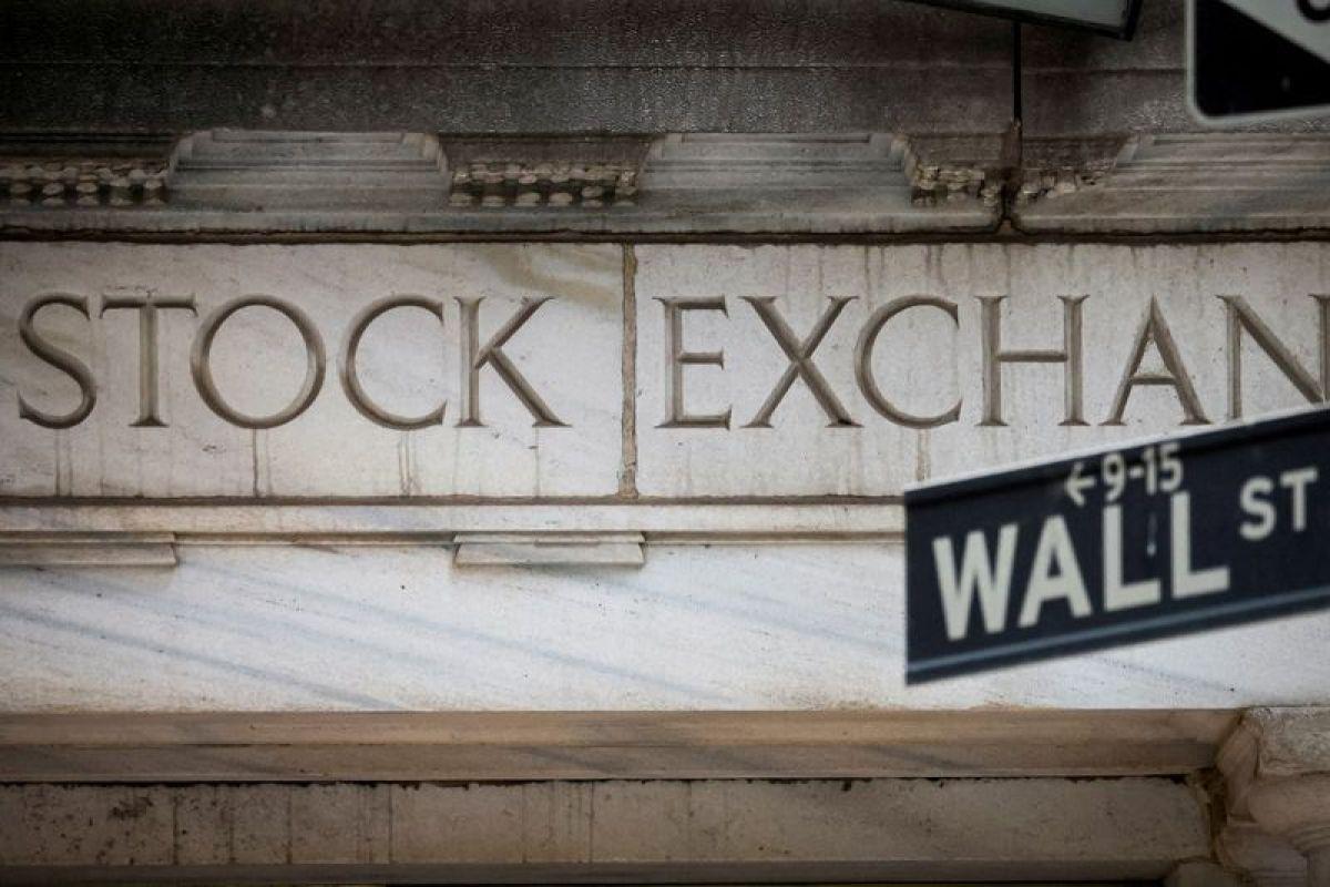 Wall Street naik, investor cari kejelasan arah kebijakan The Fed