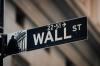 Wall Street Semringah Sambut Data Inflasi PCE
