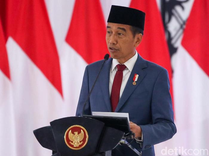 BUMN Bikin Pabrik Bahan Baku Pupuk Rp 1,2 T, Jokowi: Itu Uang Kecil!