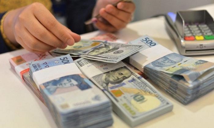 Makin Menguat, Rupiah Jelang Akhir Pekan Ditutup ke Rp15.660 per USD