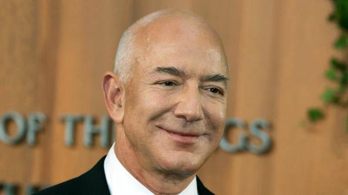 Jeff Bezos Jual 12 Juta Saham Amazon, Raup Rp 31 Triliun!