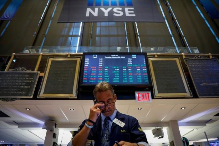 Wall Street Berakhir Menguat, Investor Masih Tunggu Pertemuan The Fed