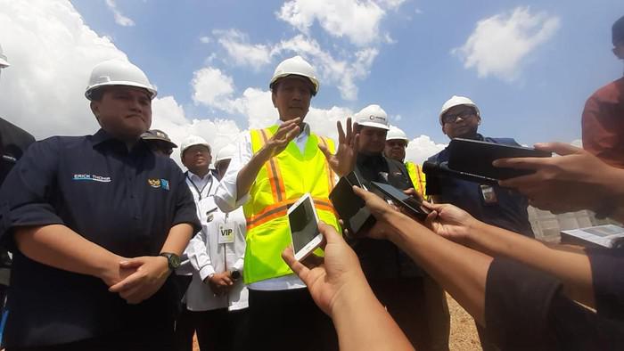 Cek Smelter di Mempawah, Jokowi: Selesai Juni Tahun Ini