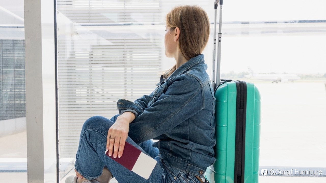 8 Ways In Which You Can Beat Boredom While You Wait At The Airport - Saraf Furniture