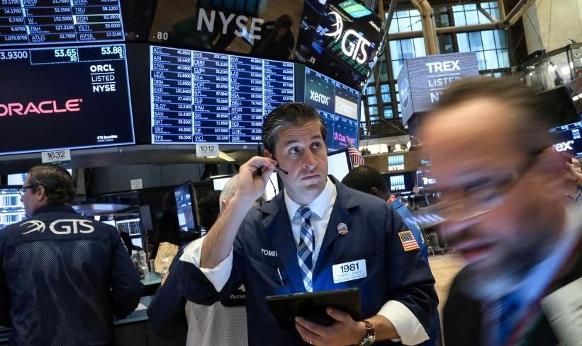 Wall Street Anjlok Terseret Rilis Data PDB AS dan Saham META
