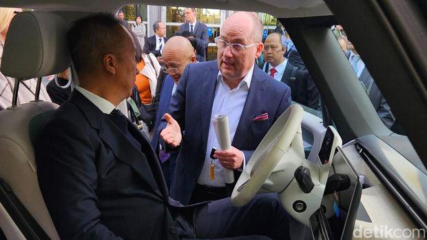 Volkswagen Janji Bangun Fasilitas Mobil Listrik di Indonesia