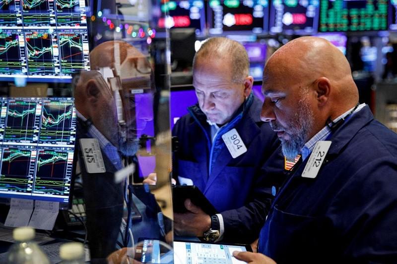 Wall Street Dibuka Hijau Terdongkrak Data Klaim Pengangguran