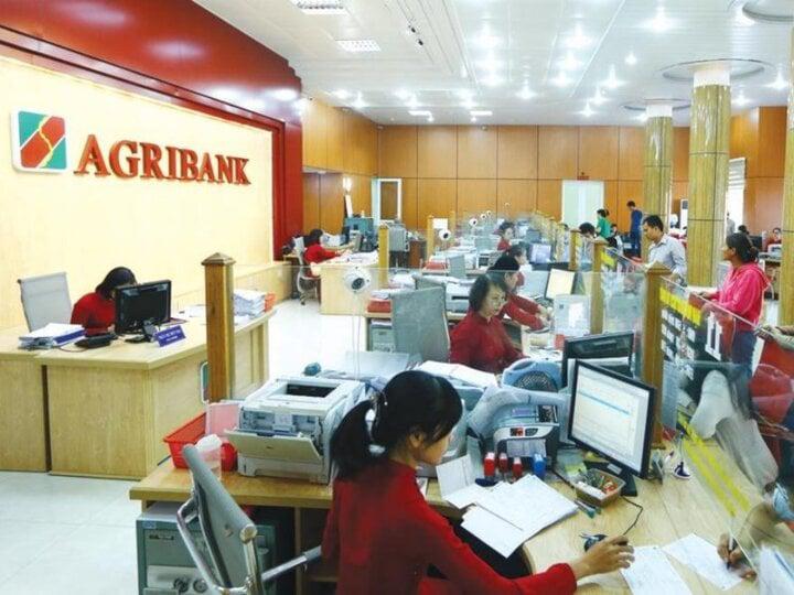 Năm 2023, thu nhập của nhân viên ngân hàng Agribank là bao nhiêu?