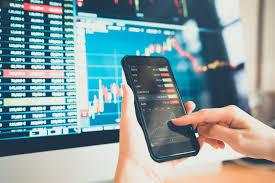 Cek Target Harga Saham BSDE, ERAA, DOID, MDKA Buat Trading Hari Ini